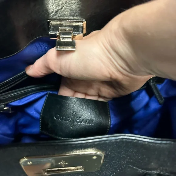 Gorgeous black Cole Haan handbag - Picture 4 of 8